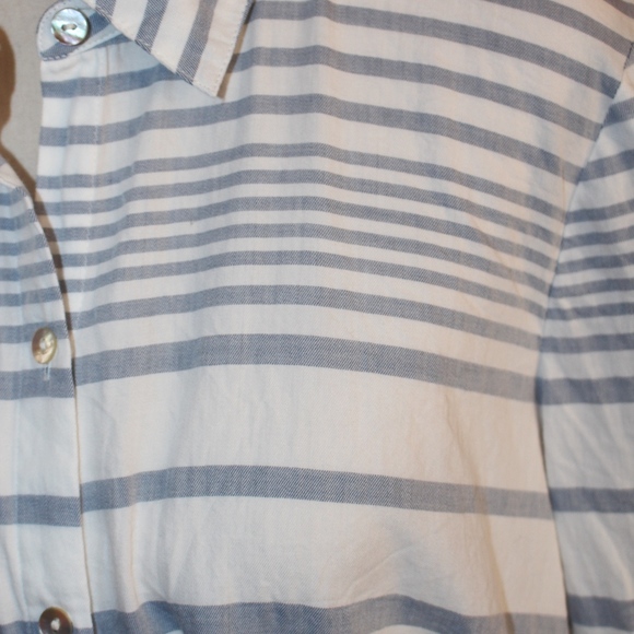J.Jill button down cotton shirt Medium. B8 - Picture 2 of 8